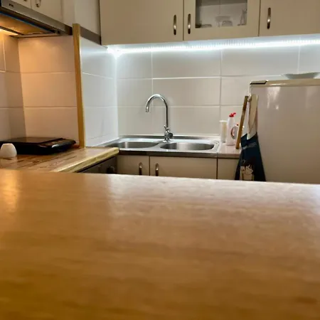 Cosy Retreat 135 Apartment Belgrade